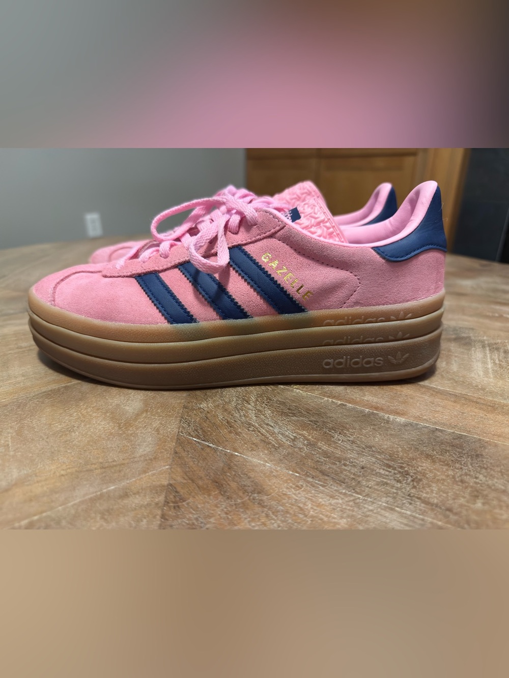 Women’s platform Adidas Gazelle sneaker